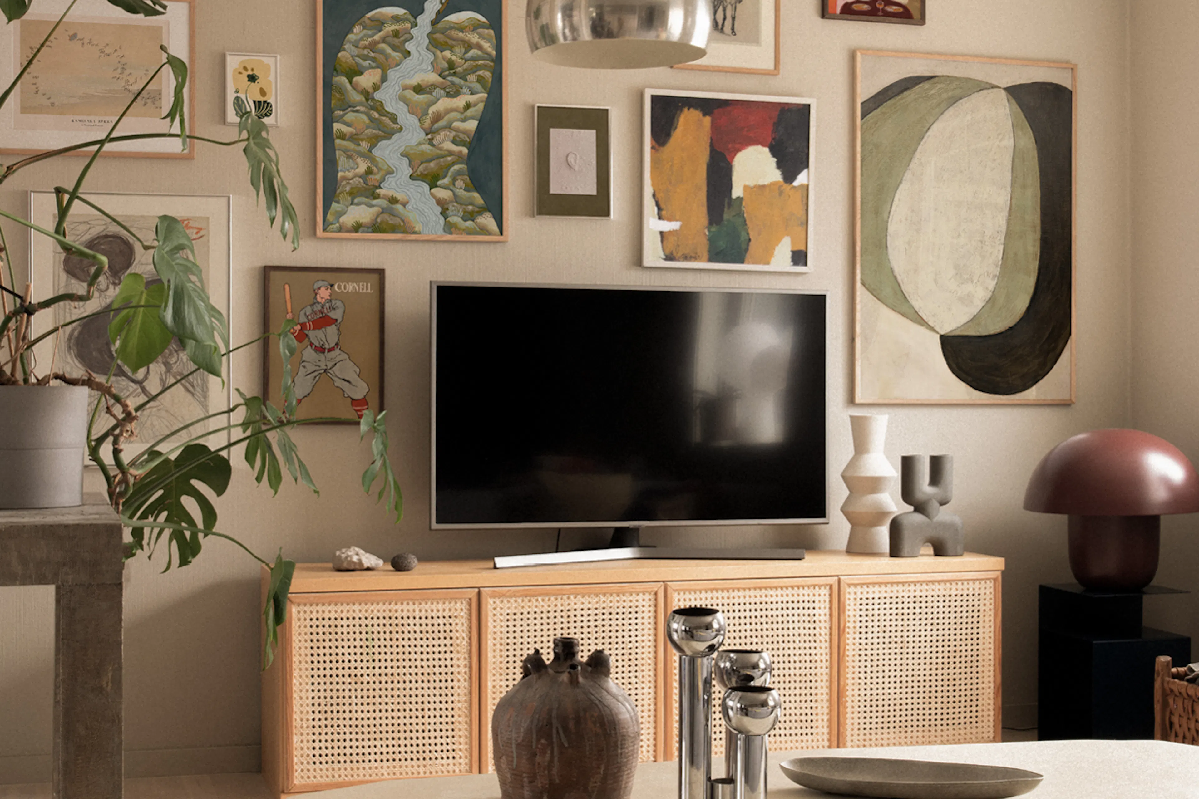 Art Advice: How to make a gallery wall around a TV