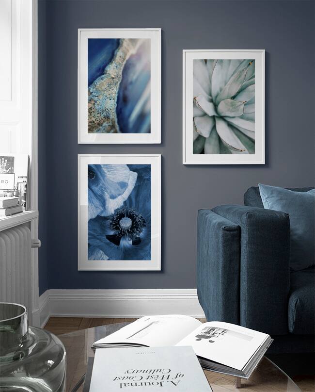 Decorate living room with blue