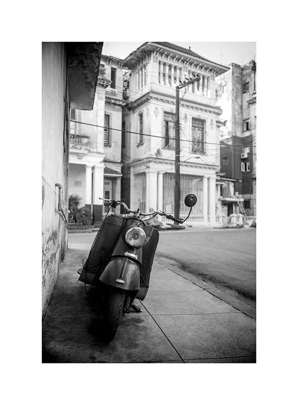 Street of Havana Poster (30x40 cm)- Quadros a preto e branco