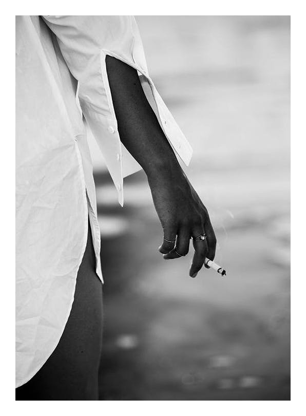 Girl in White Shirt Poster (30x40 cm) - Zwart wit posters