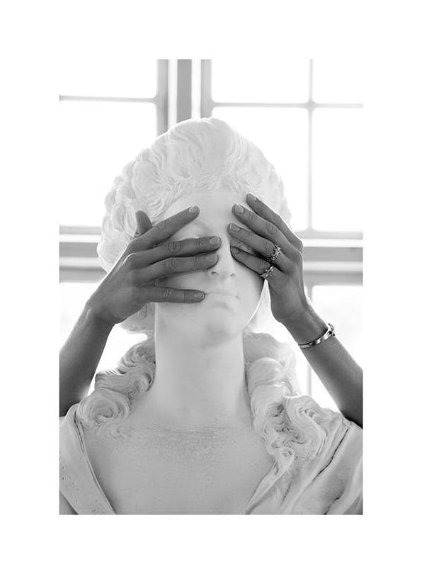 Sensitive Touch Plakat (50x70 cm)- Czarno-białe plakaty
