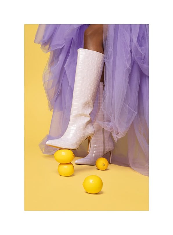 Boots on Lemons Affiche (50x70 cm) - Photographies