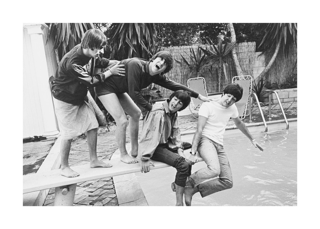 The Beatles in Pool Plakát 0