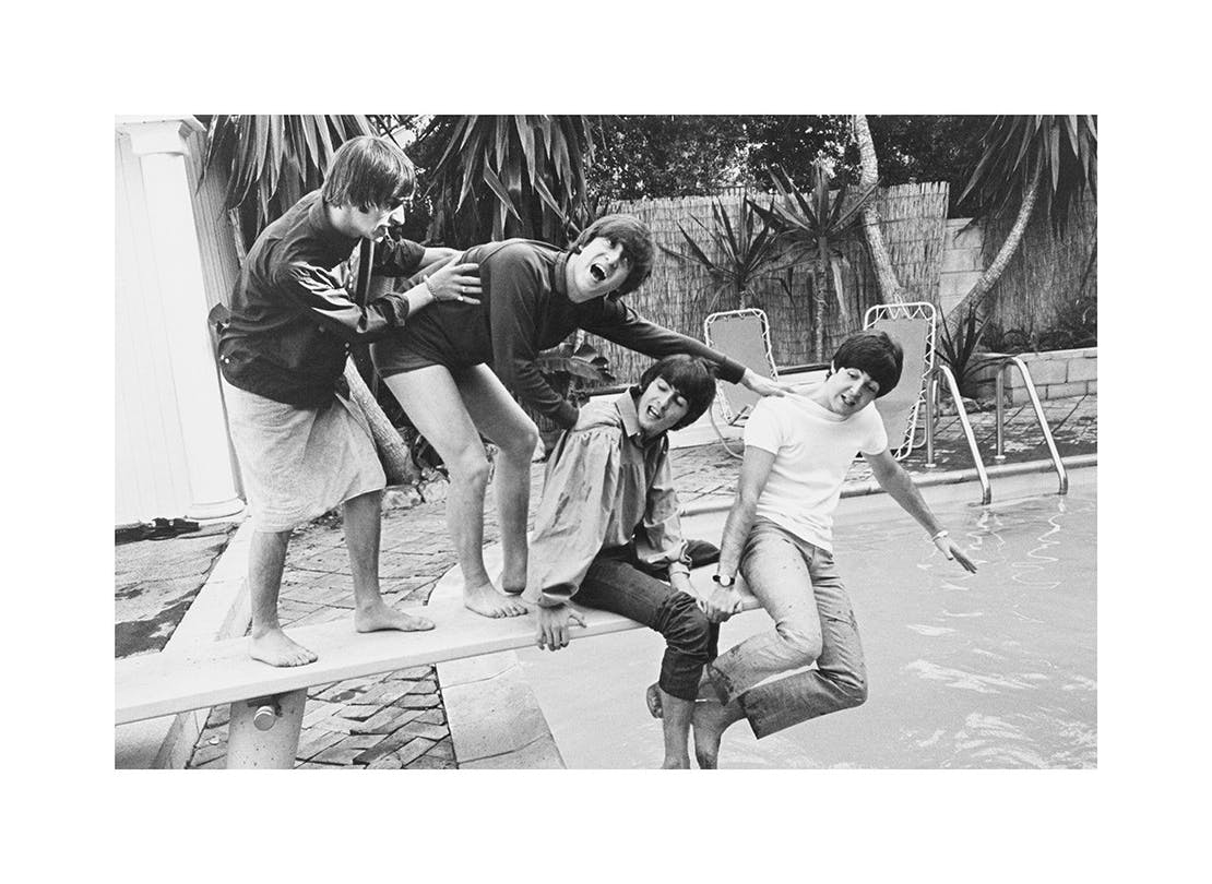 The Beatles in Pool Juliste (50x70 cm)  Iconic photos