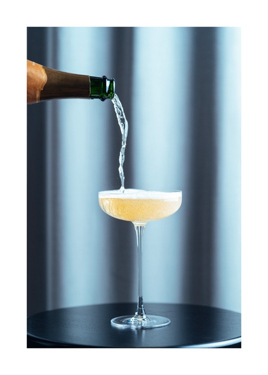 Glass of Champagne Plagát 0