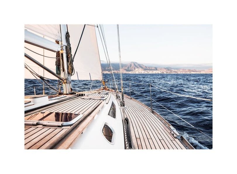 On a Boat Plakat (50x70 cm)- Fotografia