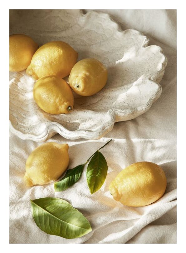 Lemons on a Plate Plakat (50x70 cm)- Jedzenie