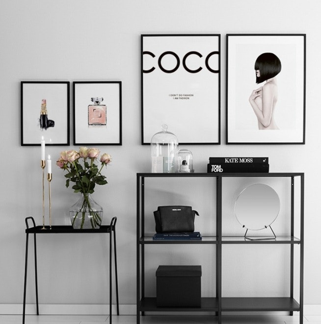 Affischer och posters med Chanel läppstift. Fashion tavlor online.