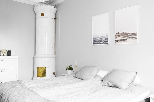Elegantes cuadros en el dormitorio y decoración clara, print en línea