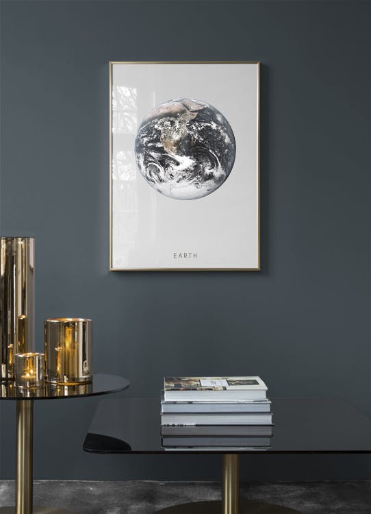 Print con el planeta tierra, póster en un elegante marco para una decoración mod