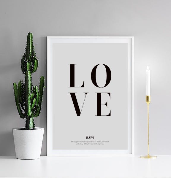 Mooie grafische poster met tekst met het woord Love. Perfect in een fotowand of