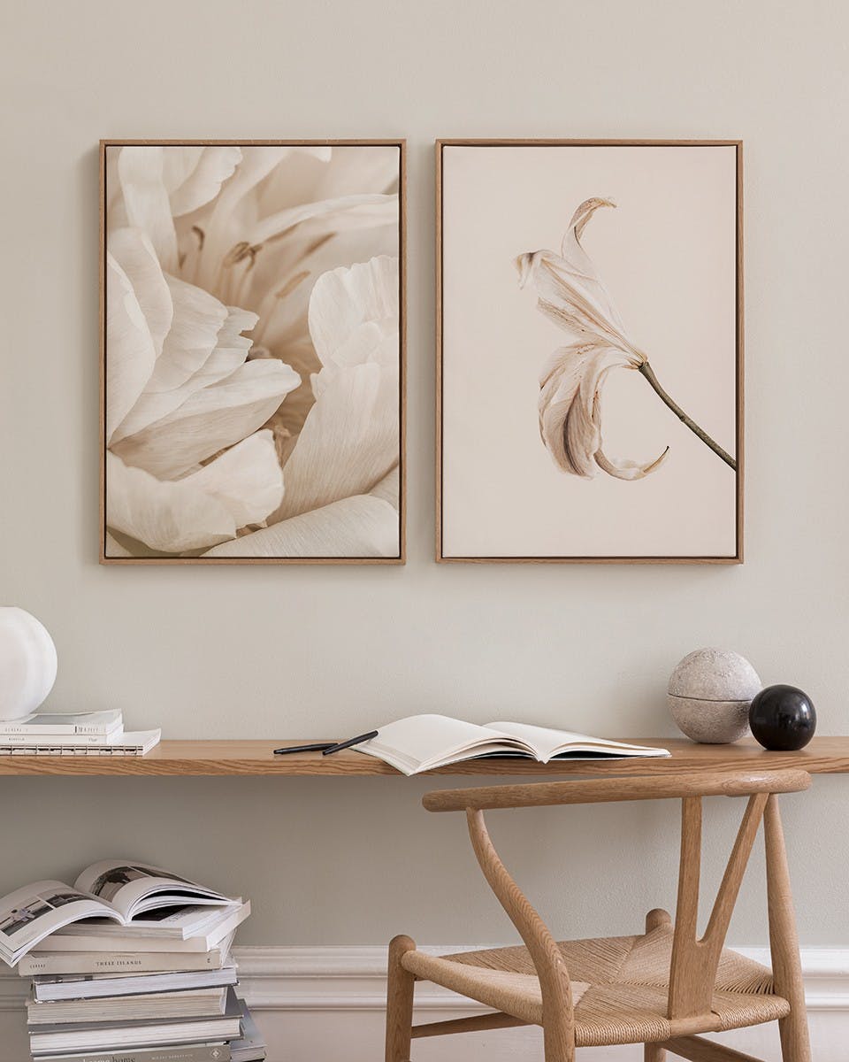 Canvas Prints Soft Lily Canvas Duo (50x70 cm - Oak Frame)