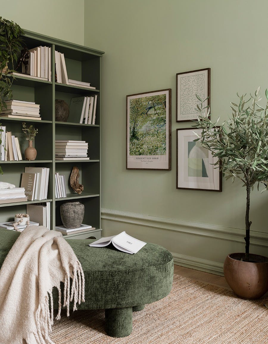 Graphical Green gallery wall (ONE SIZE)