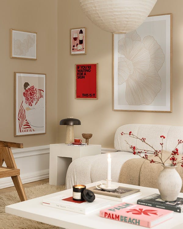 Winter reds gallery wall (ONE SIZE)